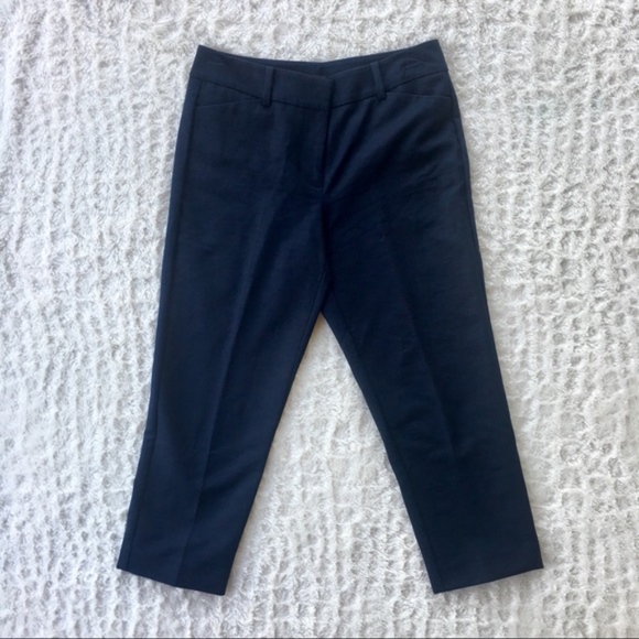 Ann Taylor navy capri pant size 6 signature fit - Picture 3 of 8